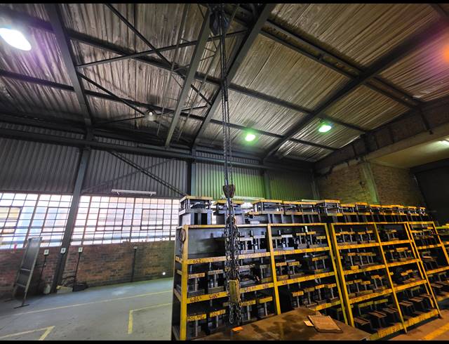 1,487M² WAREHOUSE FOR SALE IN BOOYSENS RESERVE
